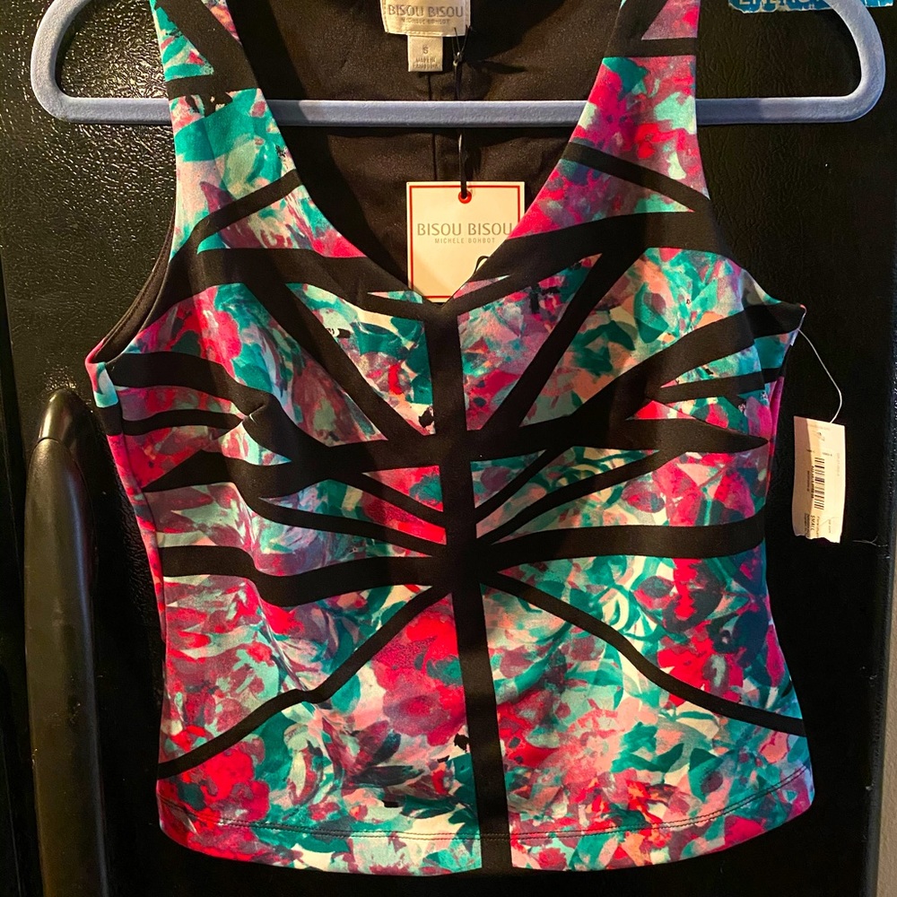 Brand new Bis Bisue beautiful top for women